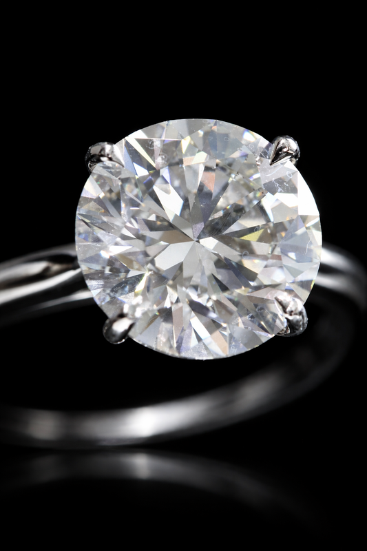 Round-Cut Lab-Grown Diamond Solitaire Ring in White Gold | Classic Prong Setting