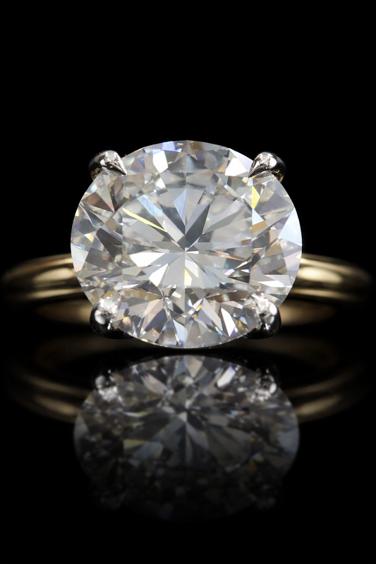 Round-Cut Lab-Grown Diamond Solitaire Ring in Yellow Gold | Classic Prong Setting