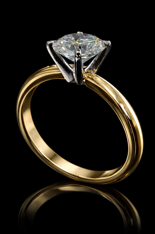 Round Lab-Grown Diamond Solitaire Ring in Yellow Gold | Classic Prong Setting