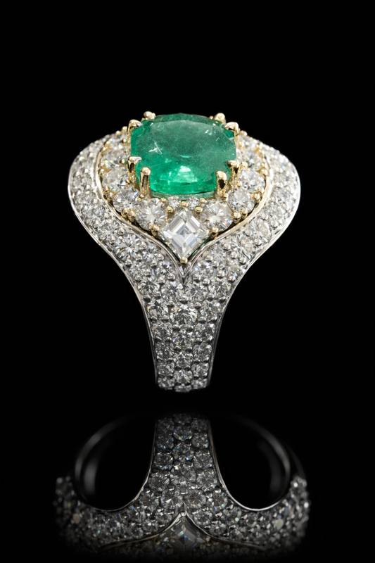 Cushion-Cut Emerald Halo Ring in White Gold | Diamond Pavé Statement Setting