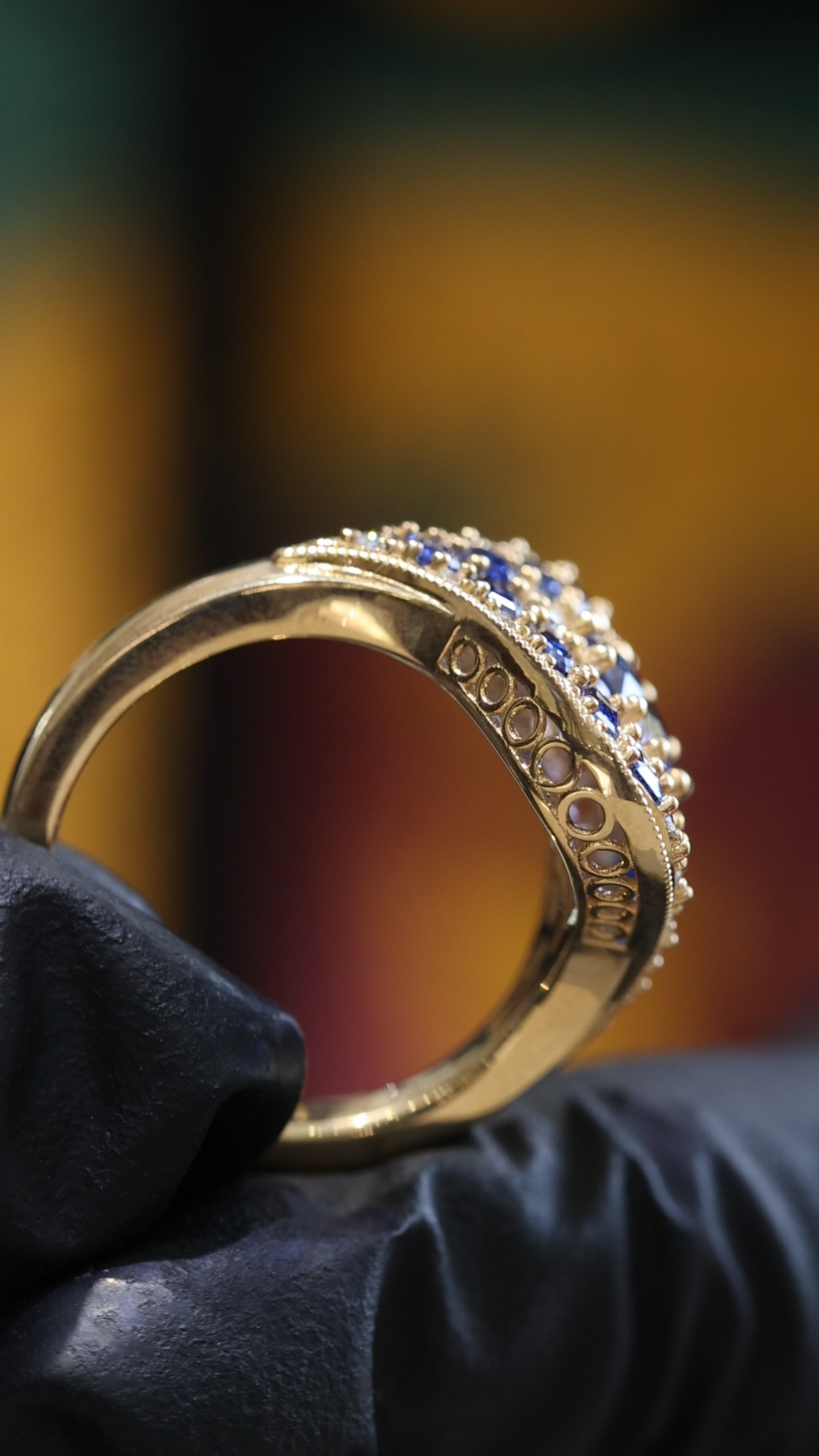 Blue Sapphire Diamond Statement Ring in Yellow Gold | 2.50 CTW