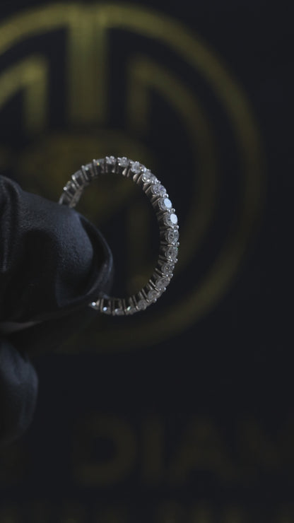 Round Brilliant Shared-Prong Diamond Eternity Band in 14K White Gold – 1.15 CT